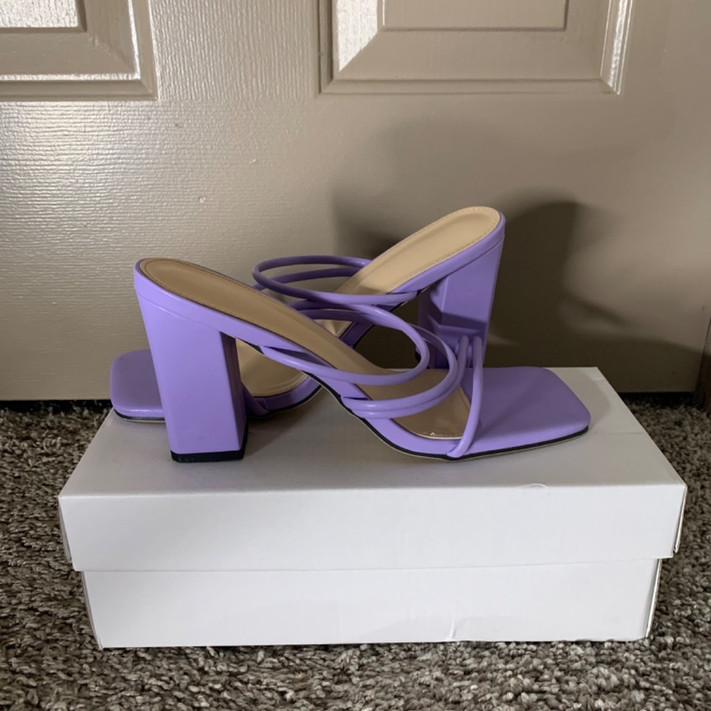 Pretty Purple Heels - Picture 2 of 2